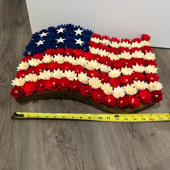 SOLD!! Beautiful Martha Stewart Wood Chip American Flag Hanging- NWT - Picture 6 of 6